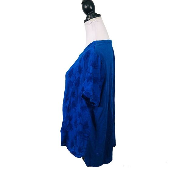 Life Style Woman Knit Top Blouse Plus Size 1X Blue Embroidered Floral Shirt - Picture 7 of 9